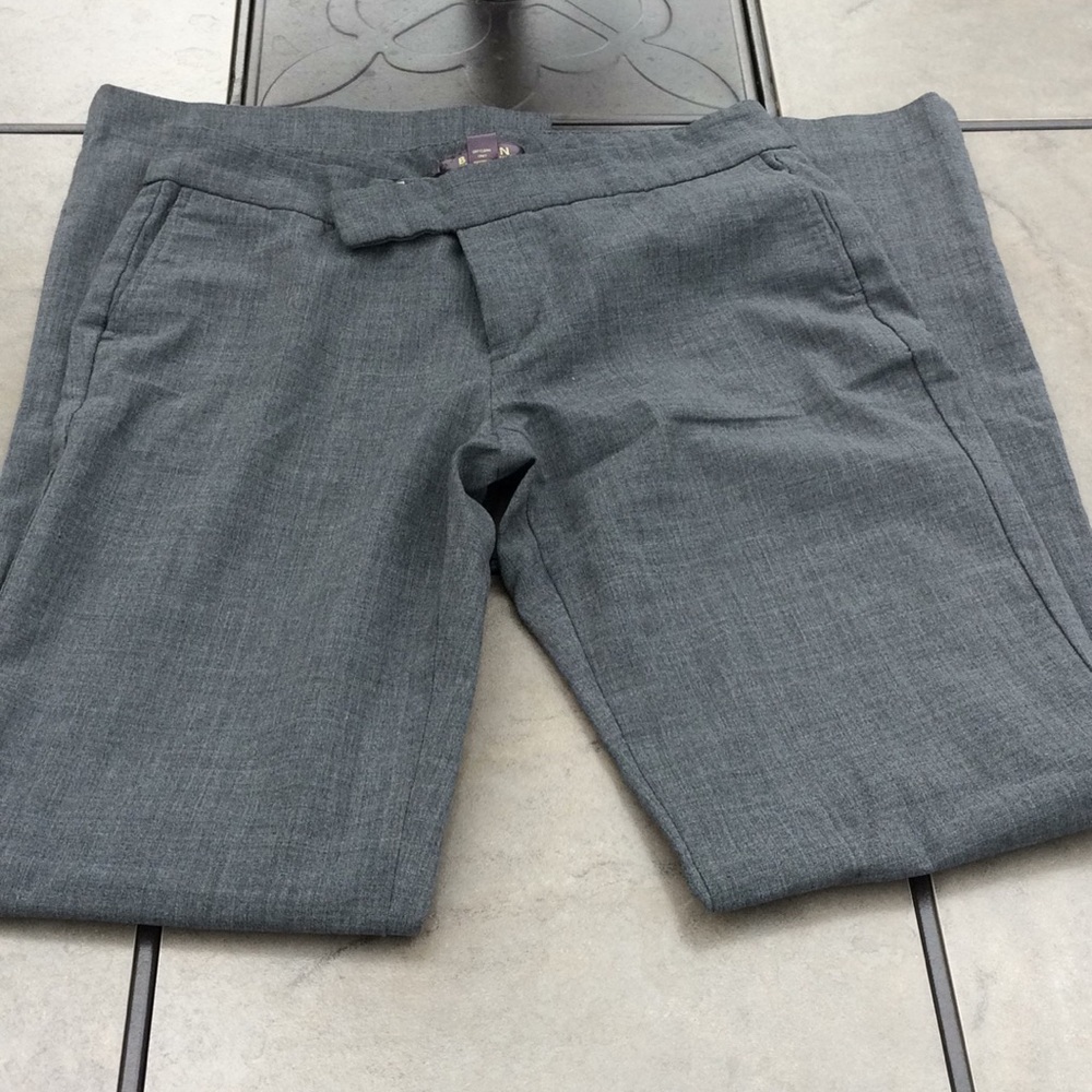 Grey slacks 🔥